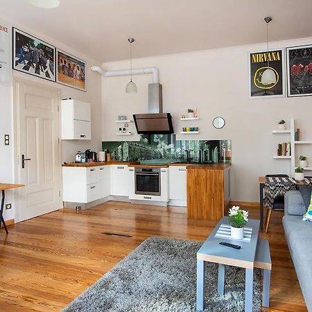 Movie Apartment Jezyce Poznań Eksteriør billede